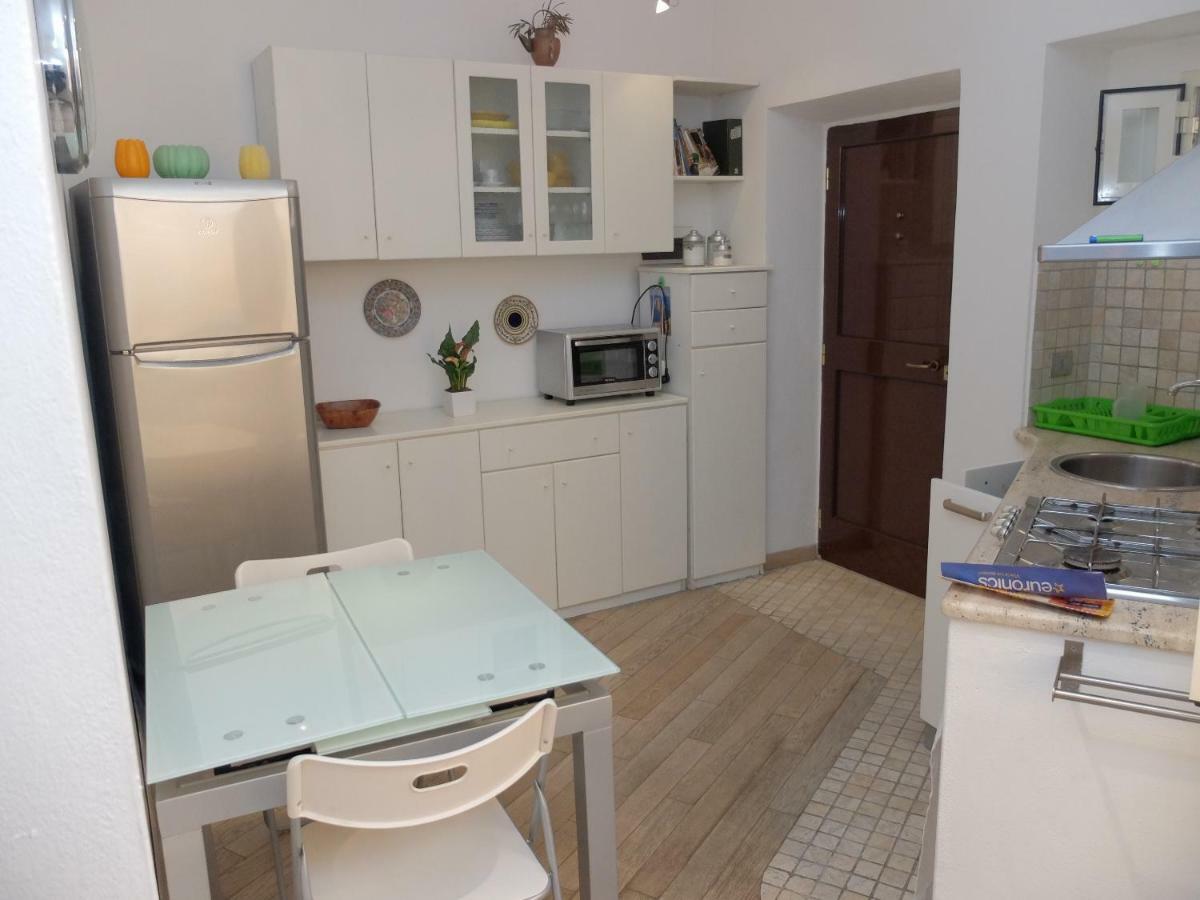 Little White House Apartment Porto Santo Stefano  Exterior photo